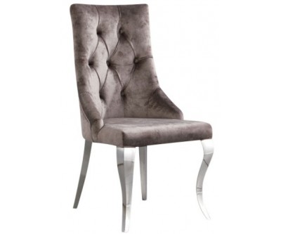 Chaises design capitonné avec pied baroque en acier inoxydable poli et recouvrement en velours taupe  avec anneau BARLON